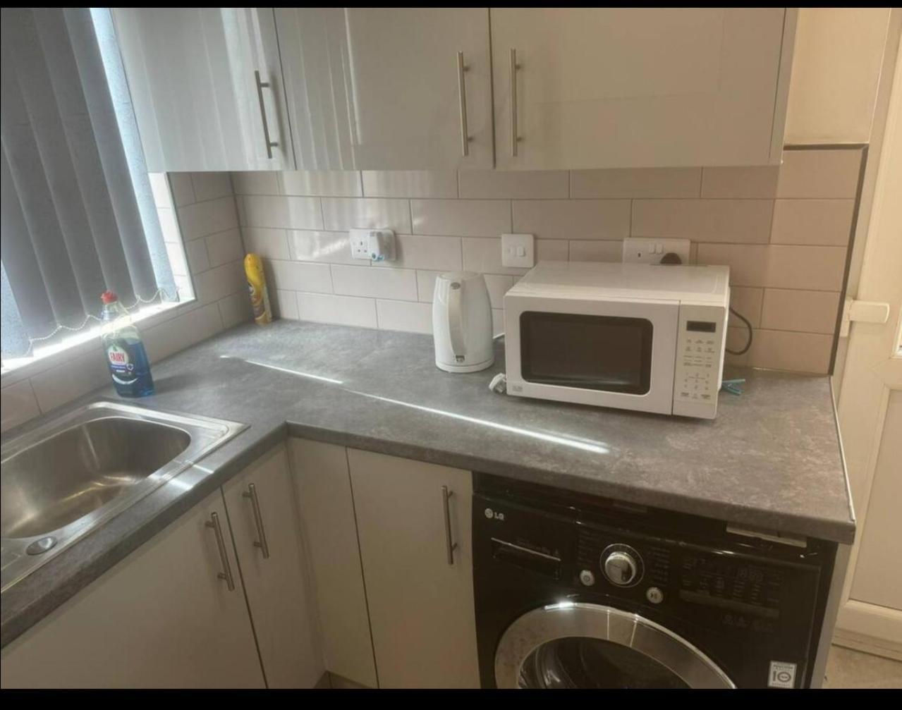 Single Room In Manchester — Photos 2